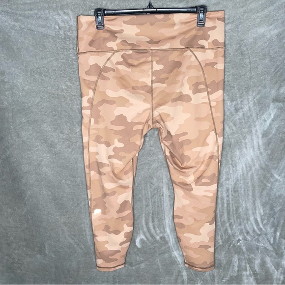 Fabletics Tan Camo Women's Leggings - Picture 3 of 7